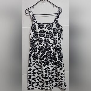 Karin Stevens Navy and White Floral Sleeveless Dress size 8